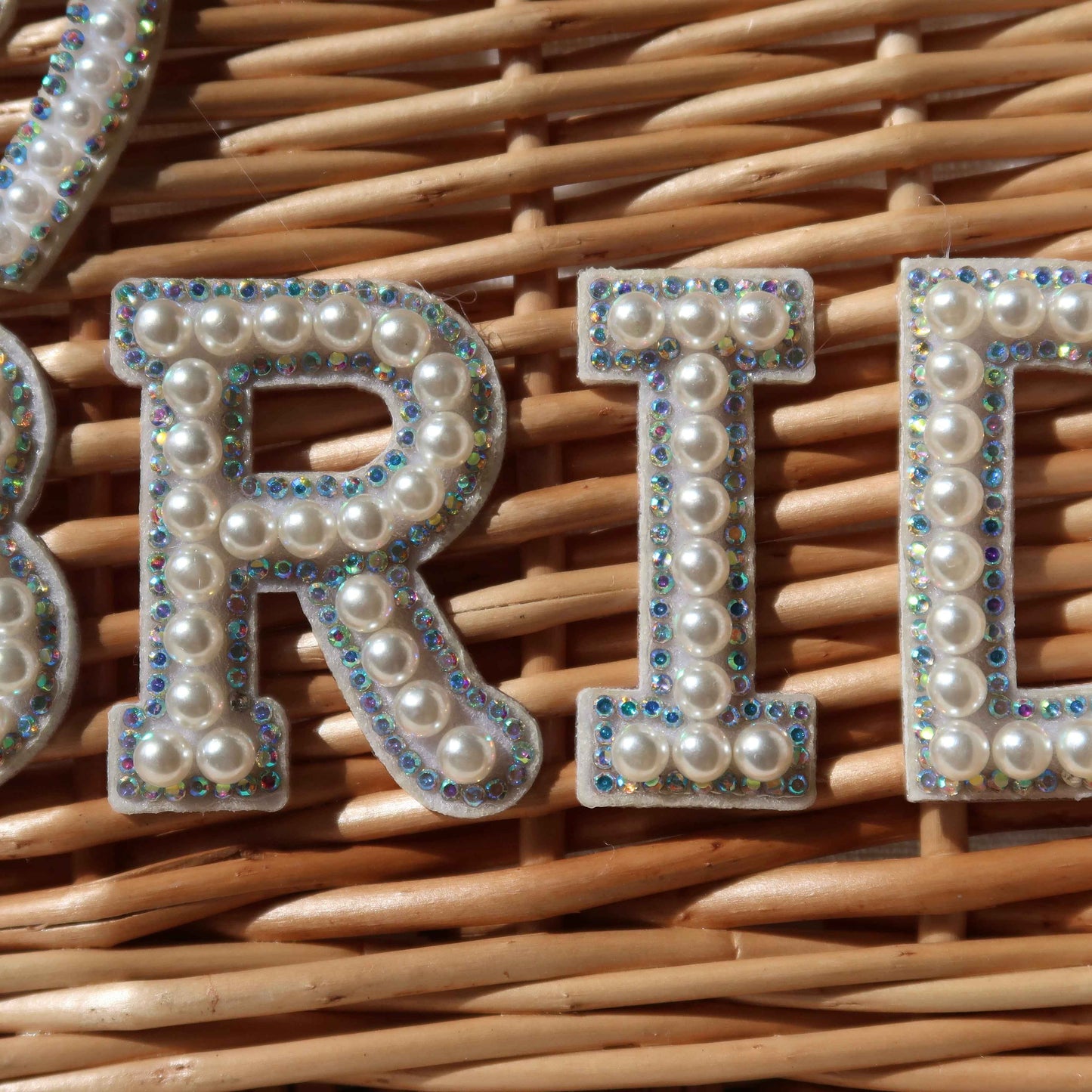 Bride Pearl Handle Wicker Handbag