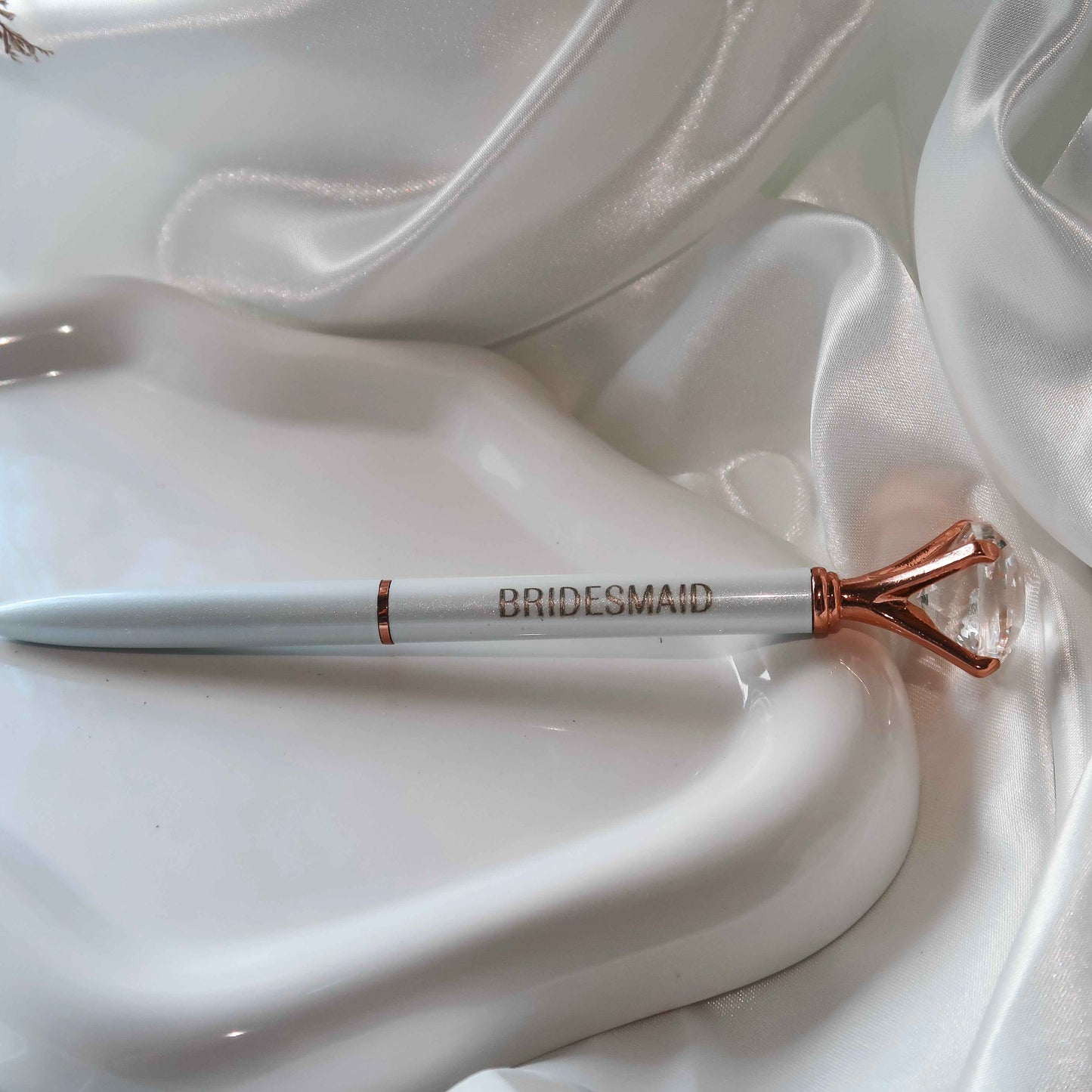 White Bridesmaid Diamond-Top Pen
